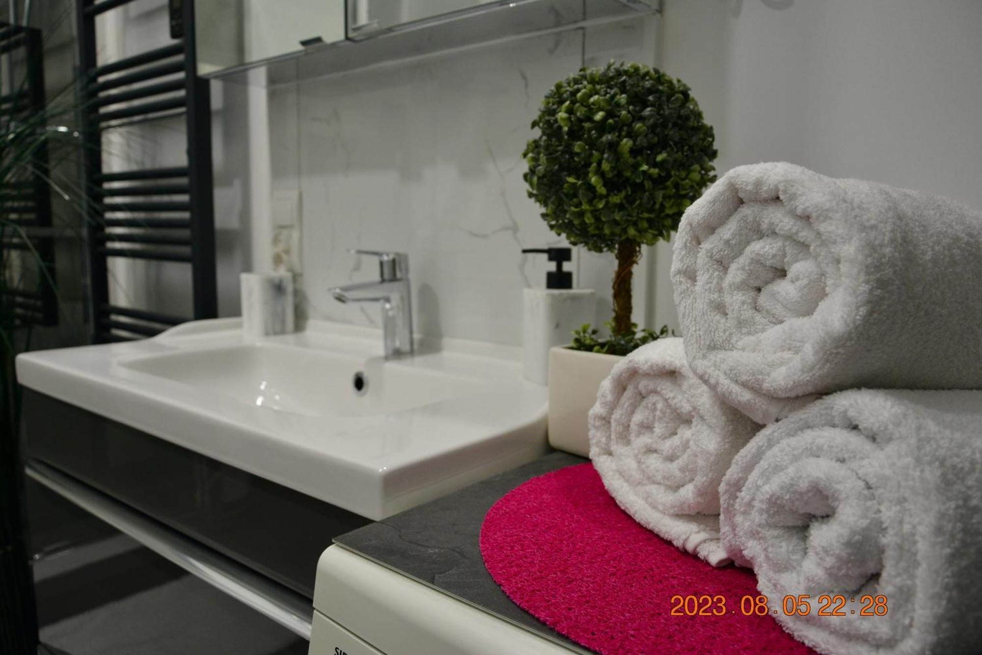 Apartment Near Old Town Krakow Luaran gambar